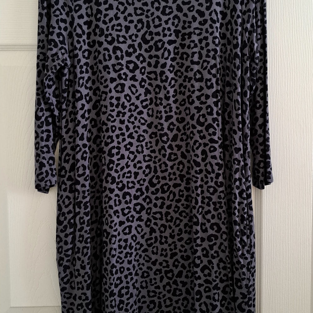 Time and Tru Black and Gray Dolman Sleeve Sweater Dress
